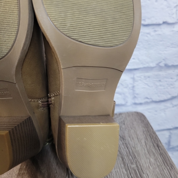 Sugar Embellished Tan Booties Size 8 - Picture 16 of 16